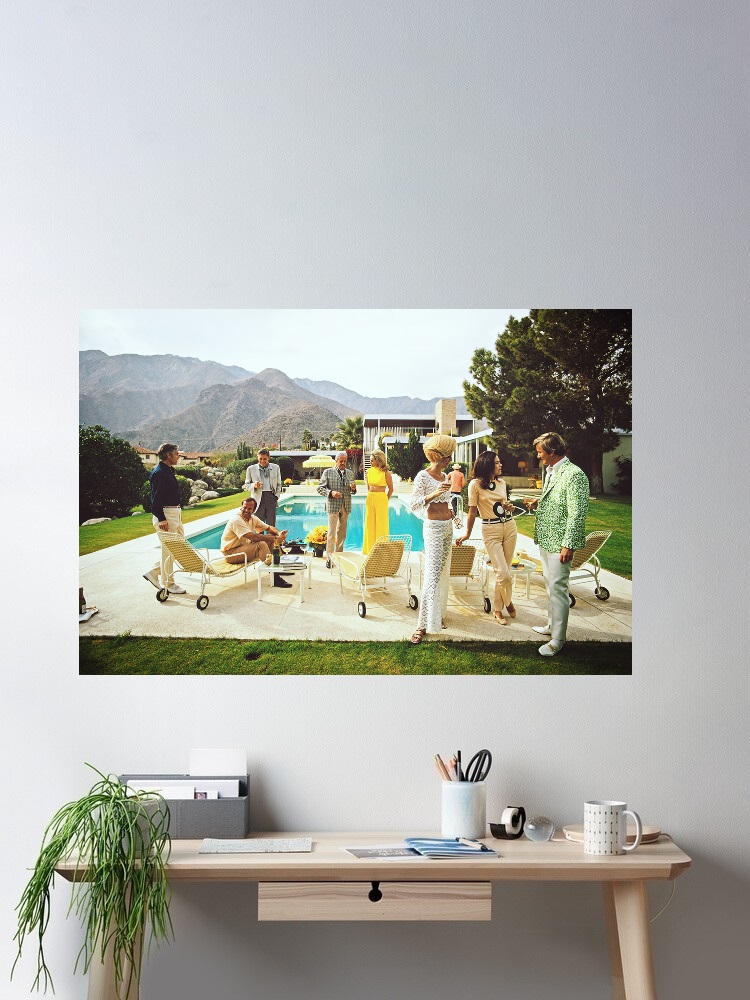 Retro Poolside Host Luxury Lif - Luxury Lifestyle Pictures avaliação e preço